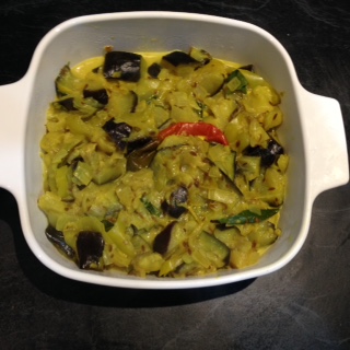 EGGPLANT WHITE CURRY